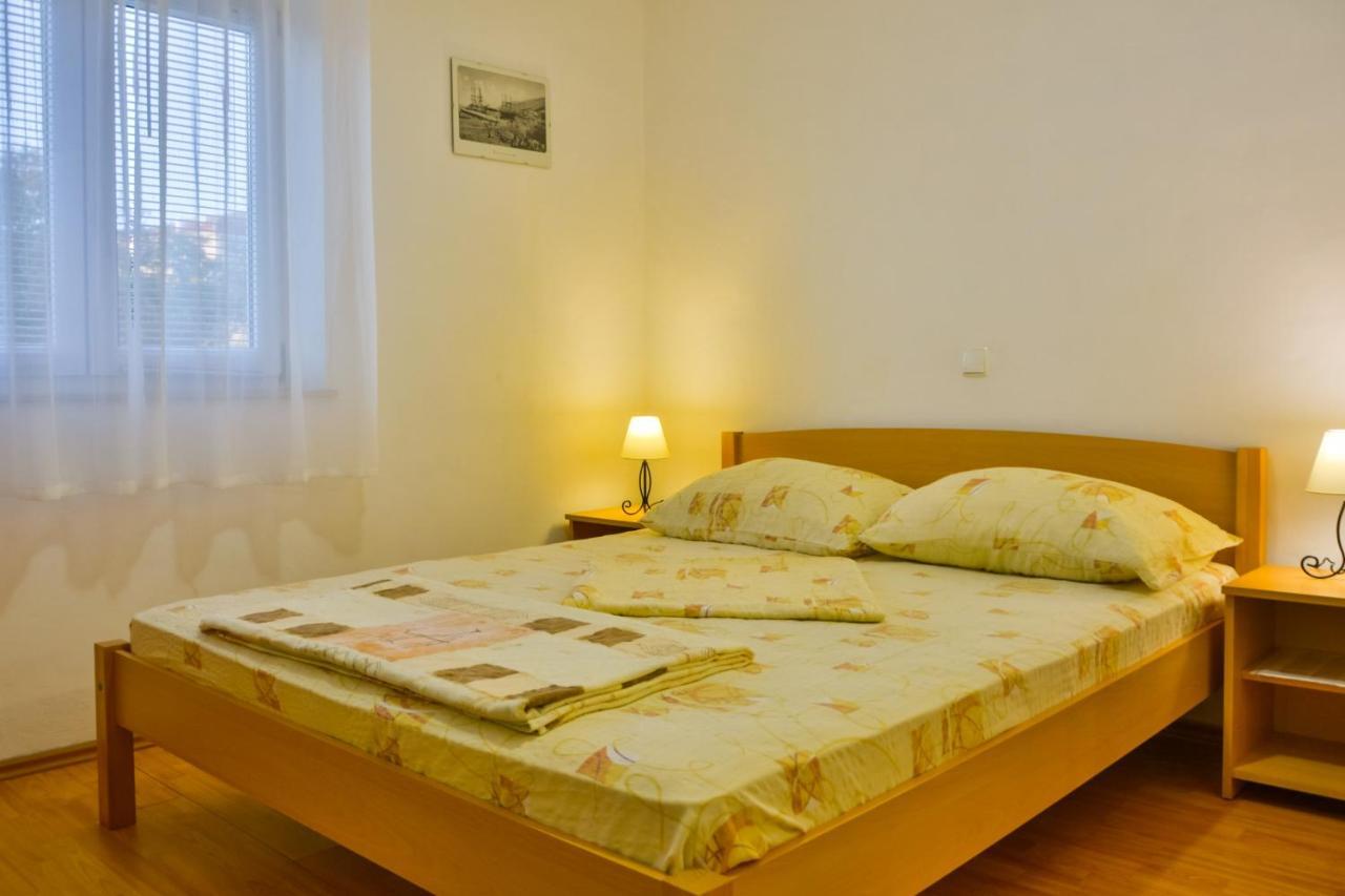 Apartments With A Parking Space Senj - 11520 Екстер'єр фото